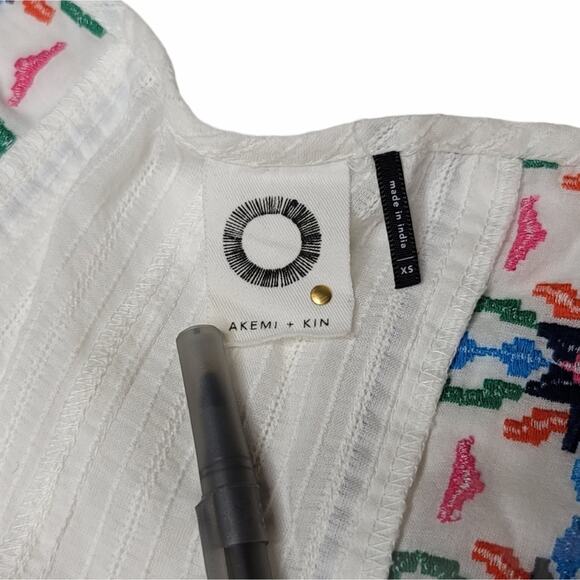 Akemi + Kin Anthropologie Embroidered Cotton Blouse Top White Multicolor Size XS - Picture 5 of 5